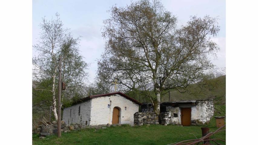 Хуыцауы-дзуар, с. Лац