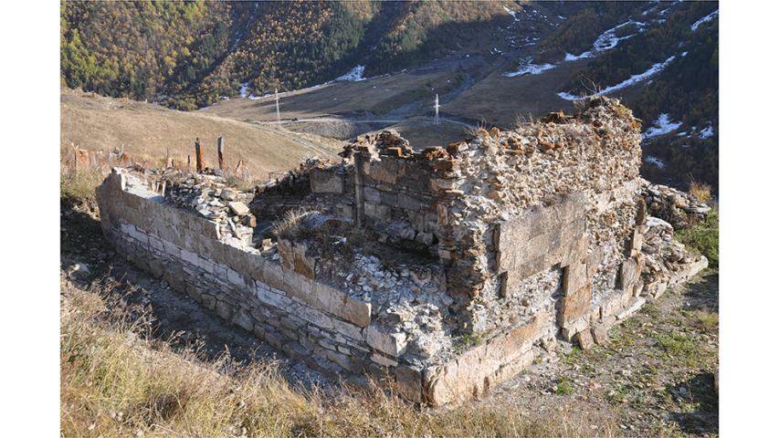 Раннесредневековая церковь, с. Тли