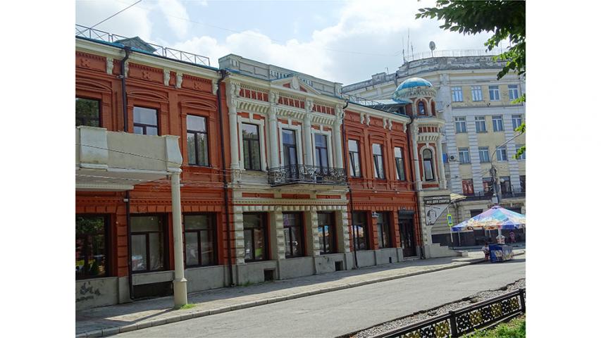 Гостиница «Париж». Два корпуса. 1880-е гг., 1909 г.